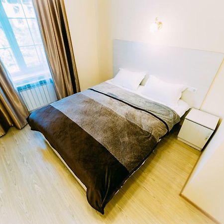 224 Hotel Almaty Bagian luar foto
