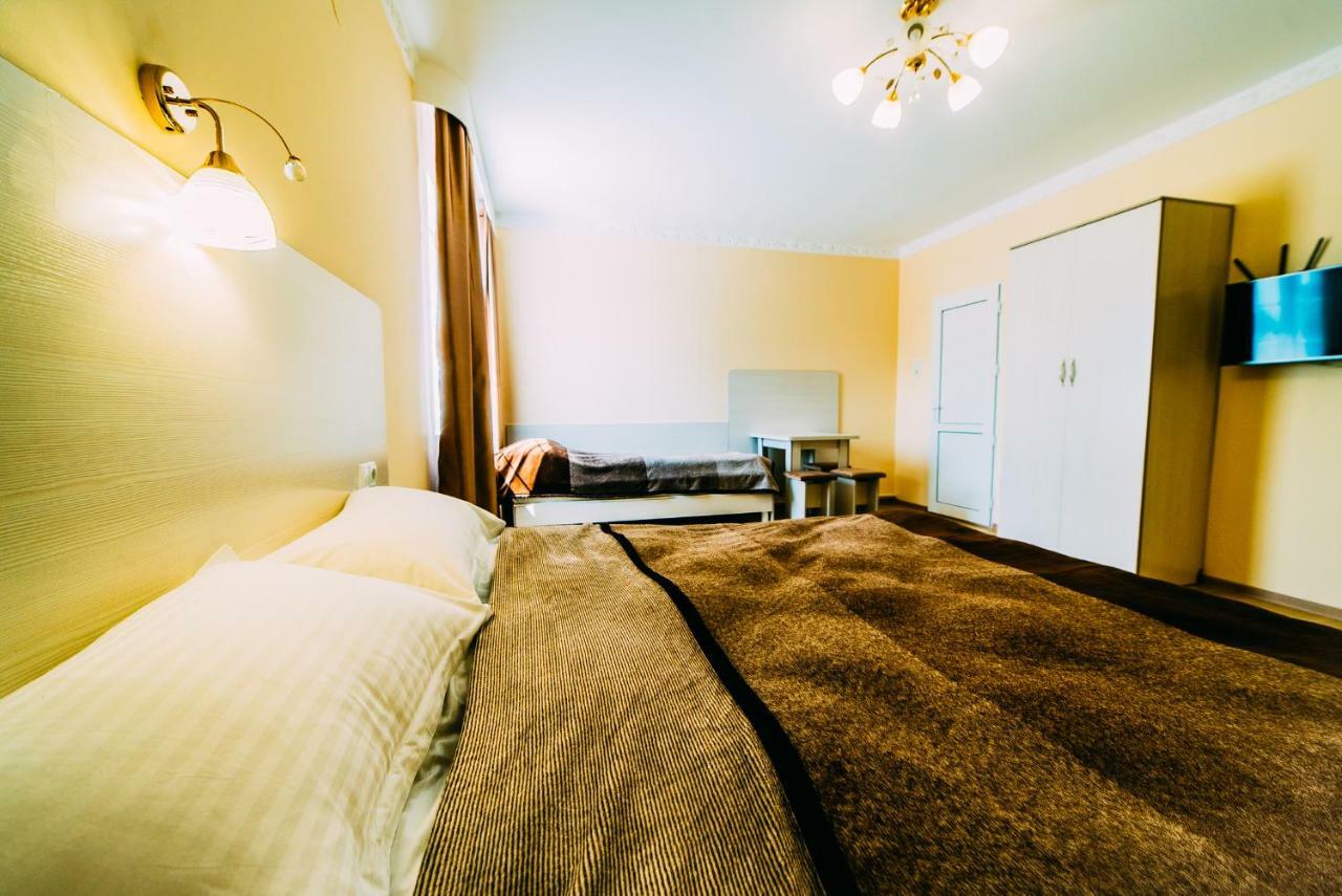 224 Hotel Almaty Bagian luar foto